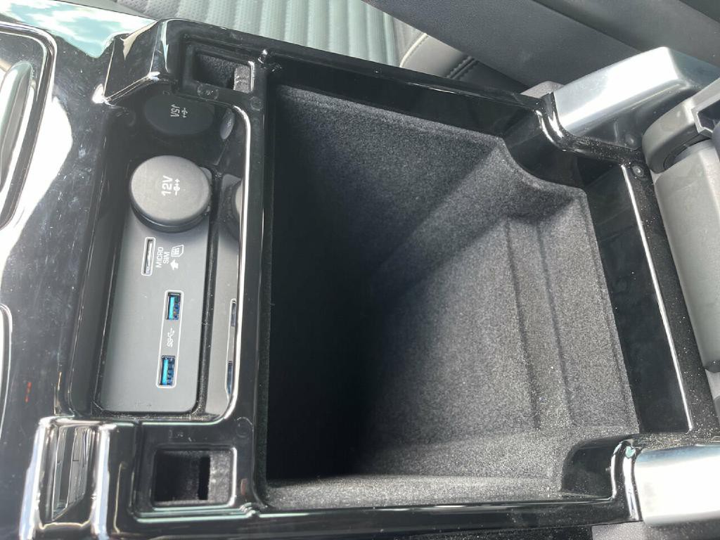 2018 Land Rover Discovery Image 33