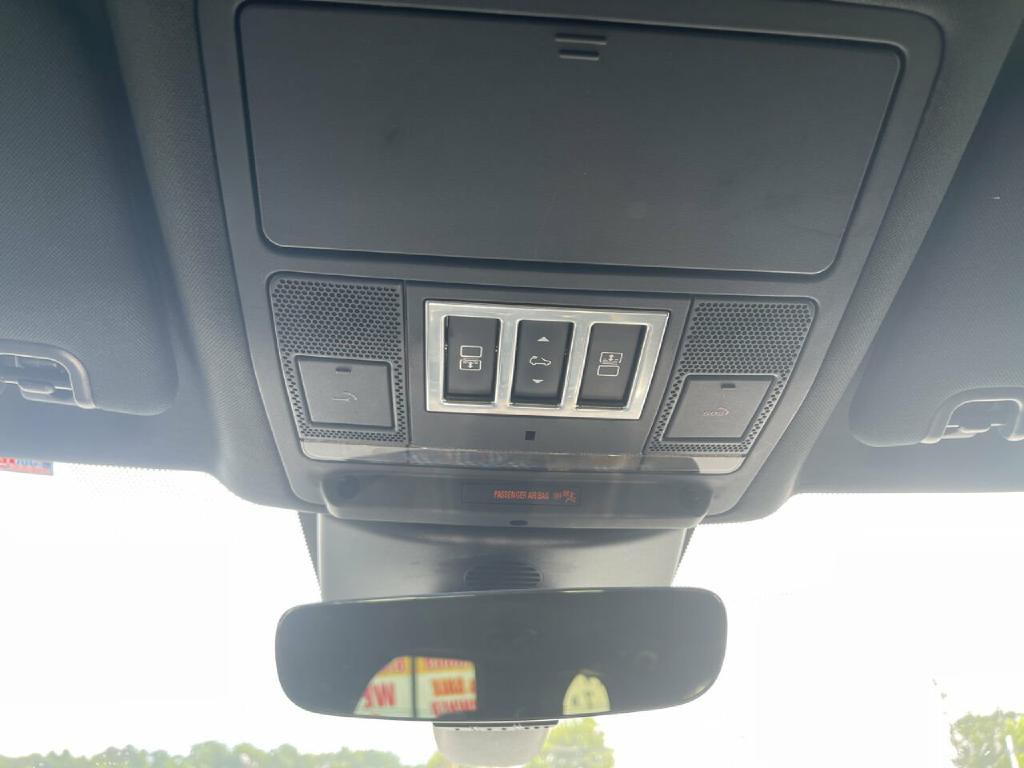 2018 Land Rover Discovery Image 34