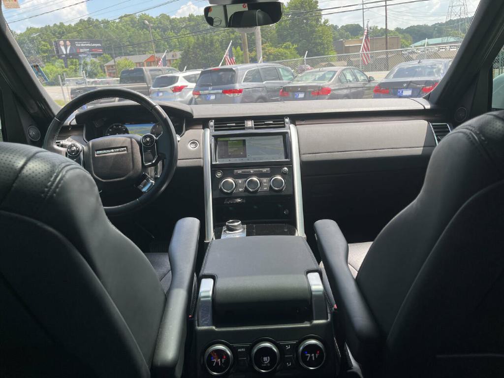 2018 Land Rover Discovery Image 50