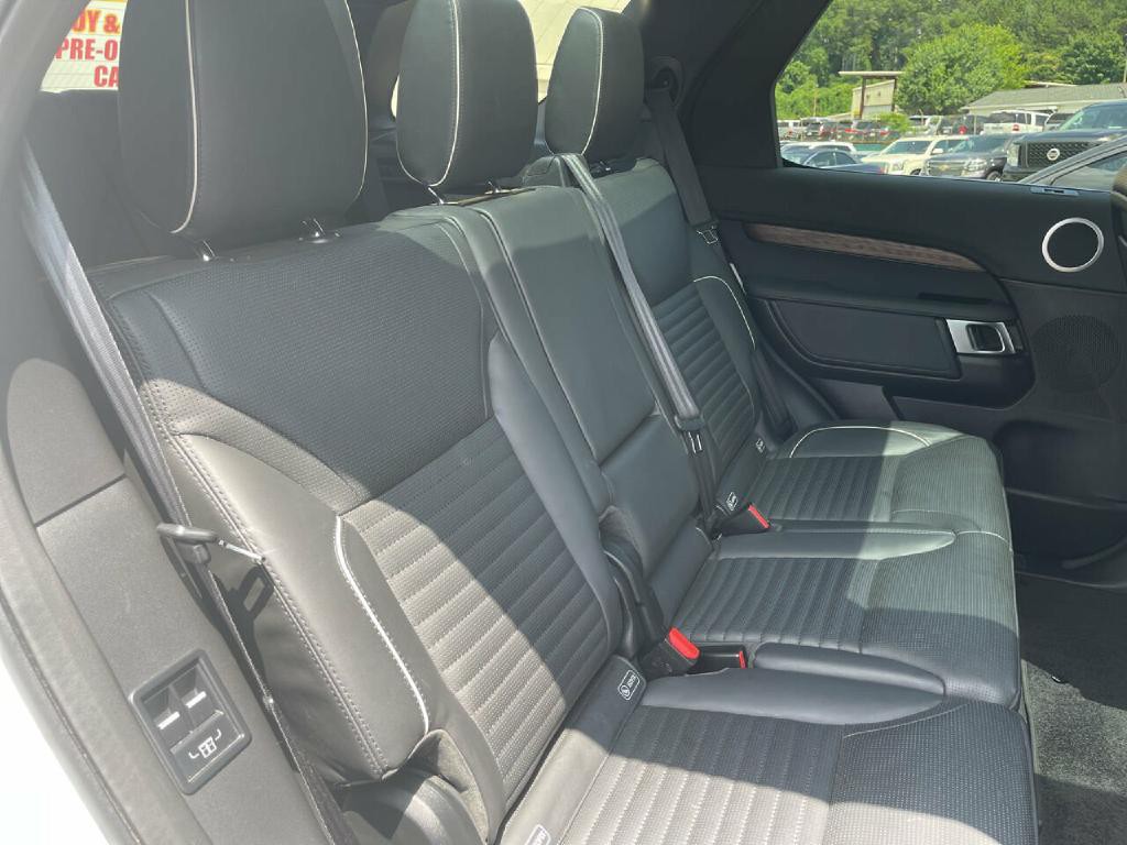 2018 Land Rover Discovery Image 53