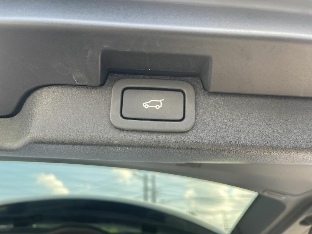 2018 Land Rover Discovery Image 71