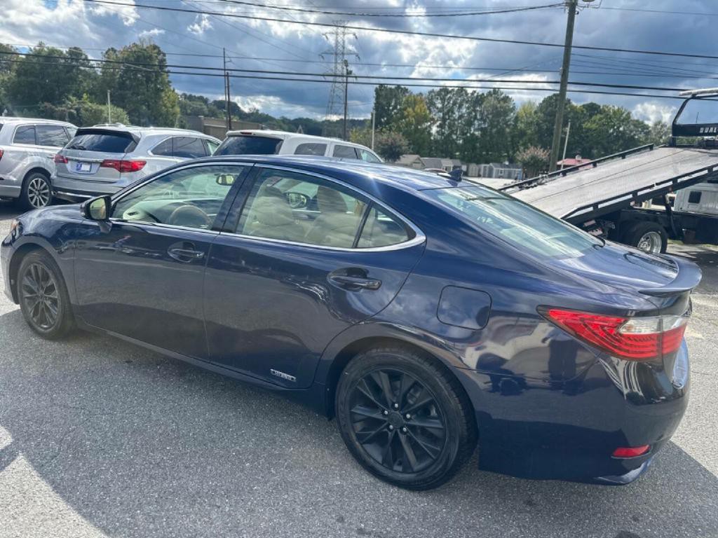2013 Lexus ES 300 Image 7