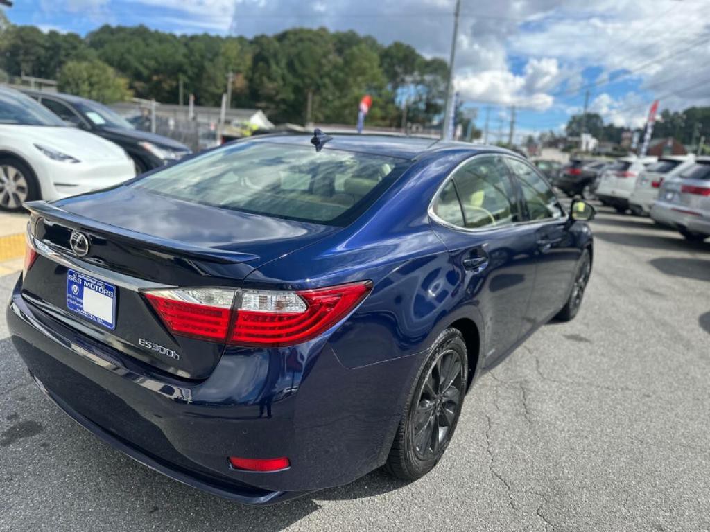 2013 Lexus ES 300 Image 10