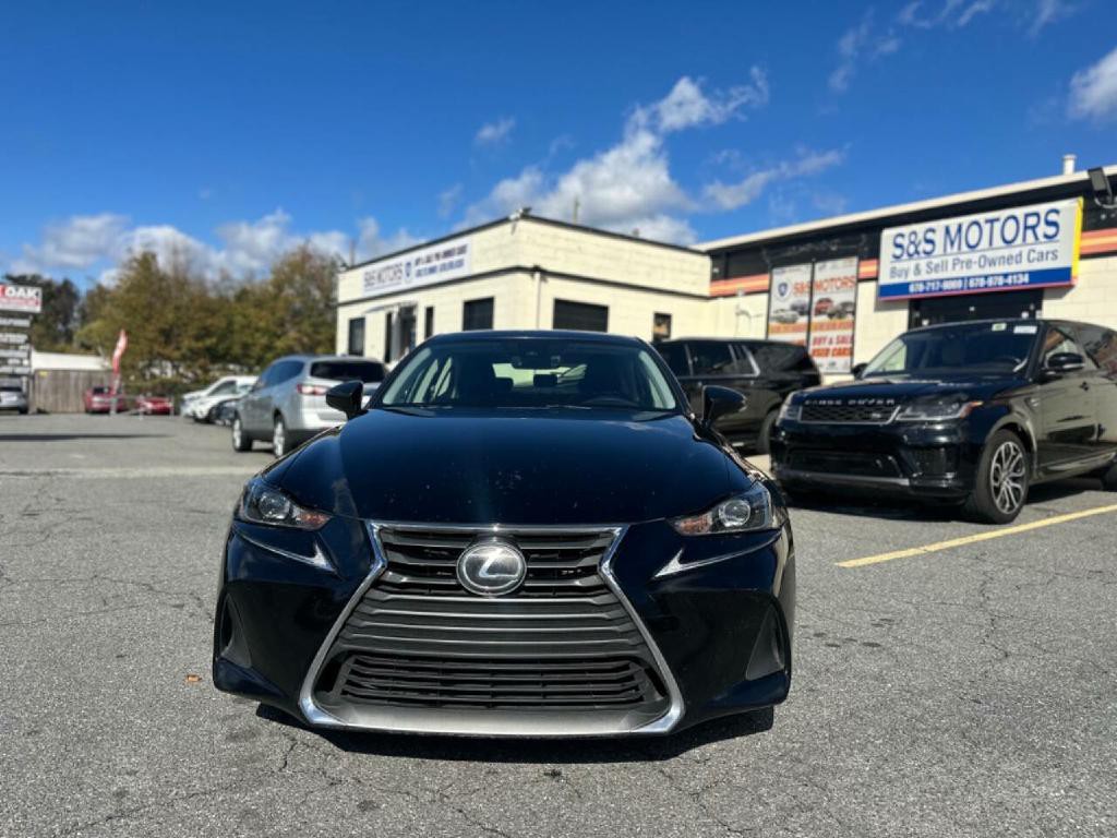 2019 Lexus IS 300 Image 2