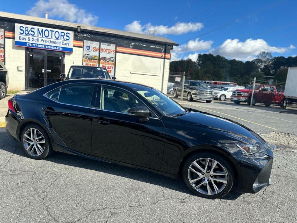 2019 Lexus IS 300 Image 10