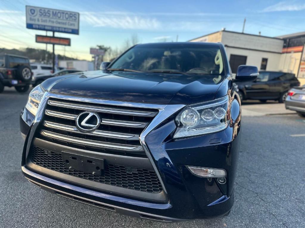 2019 Lexus GX 460 Image 2
