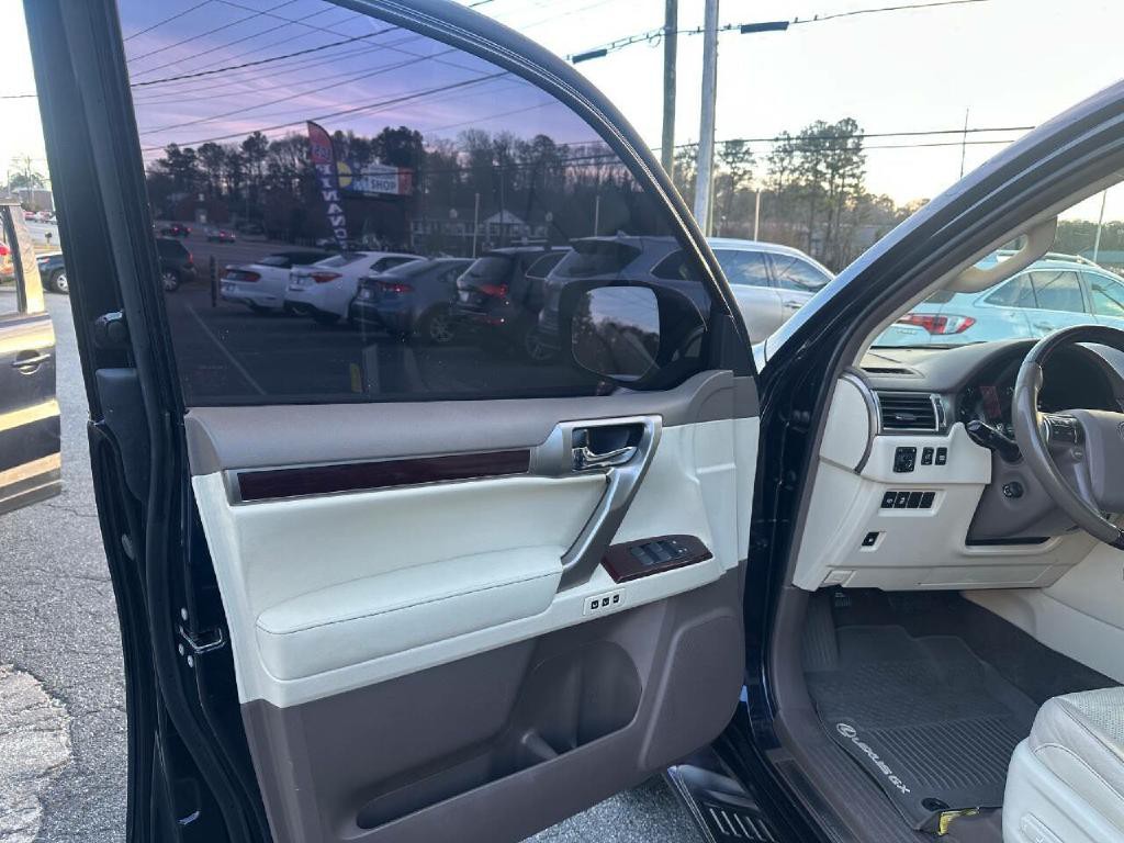 2019 Lexus GX 460 Image 16
