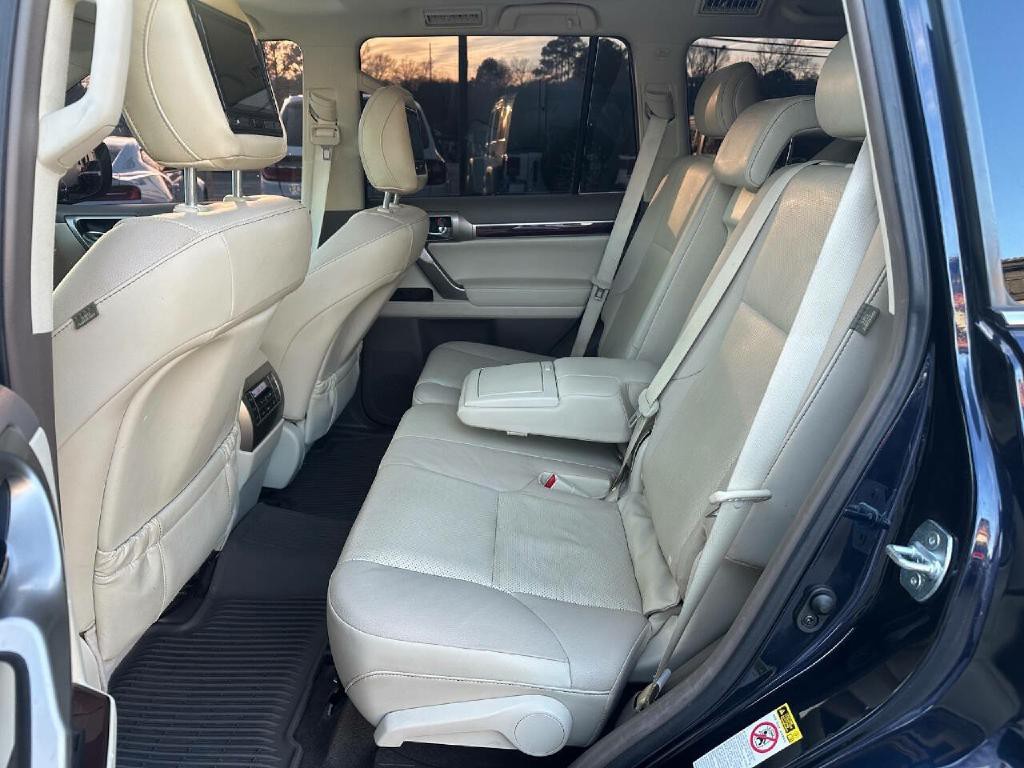 2019 Lexus GX 460 Image 37