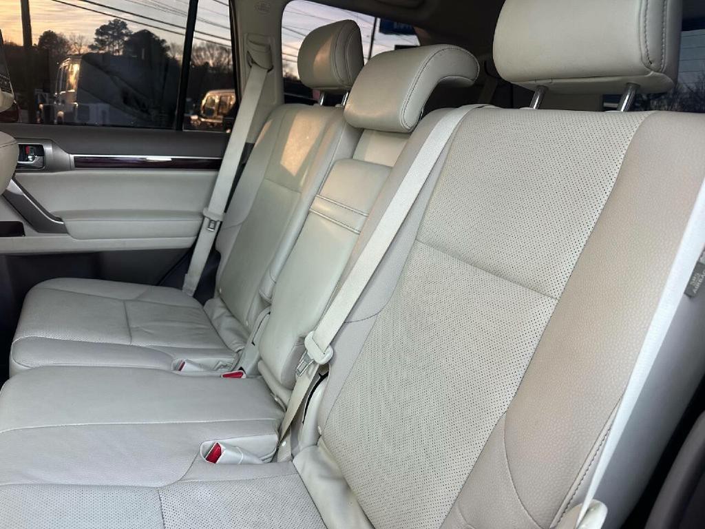 2019 Lexus GX 460 Image 39