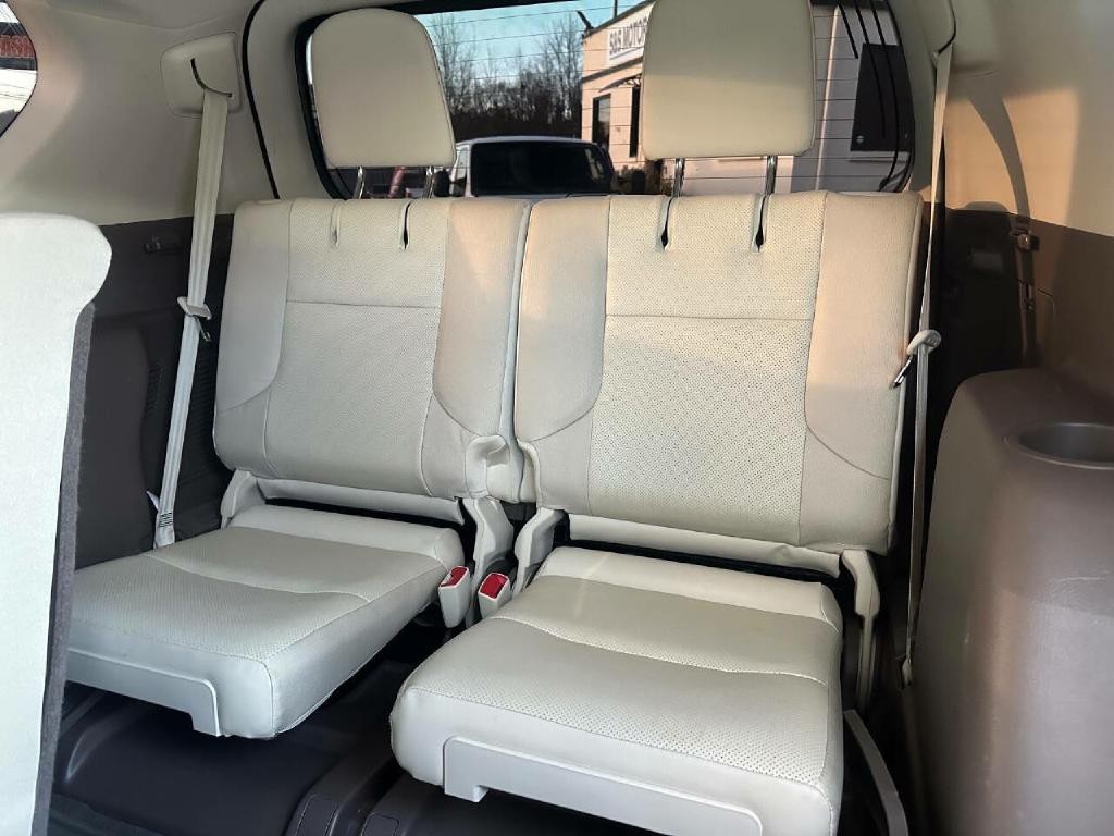 2019 Lexus GX 460 Image 42