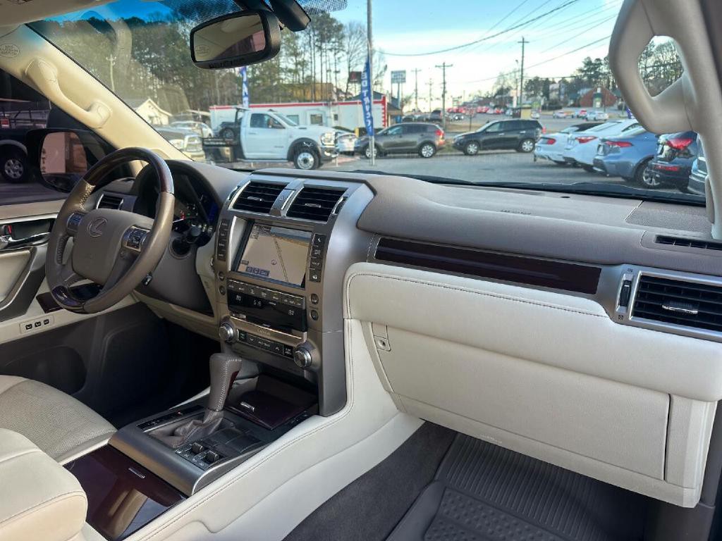 2019 Lexus GX 460 Image 57
