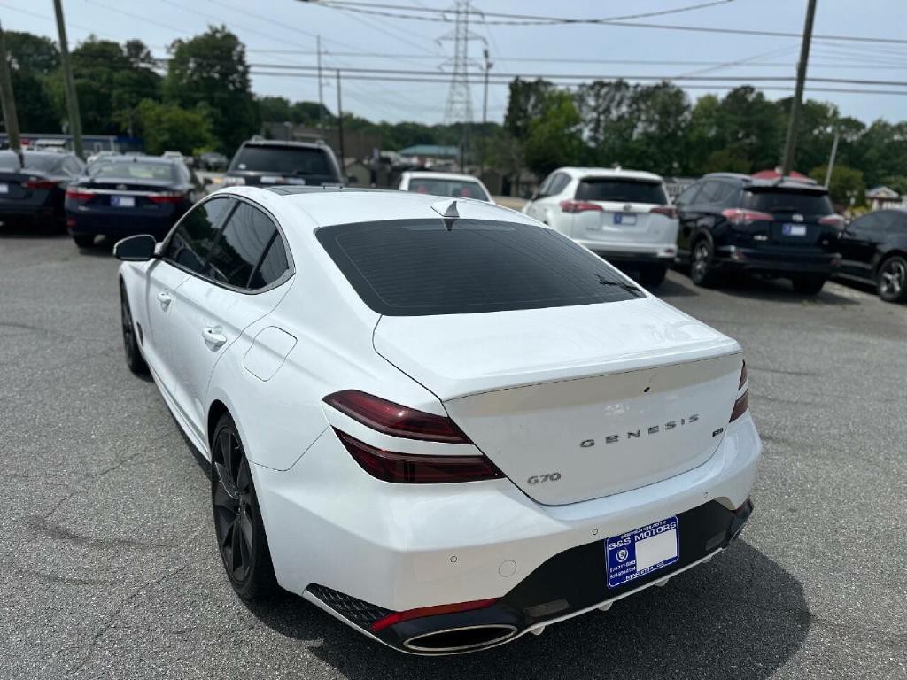 2022 Genesis G70 Image 5