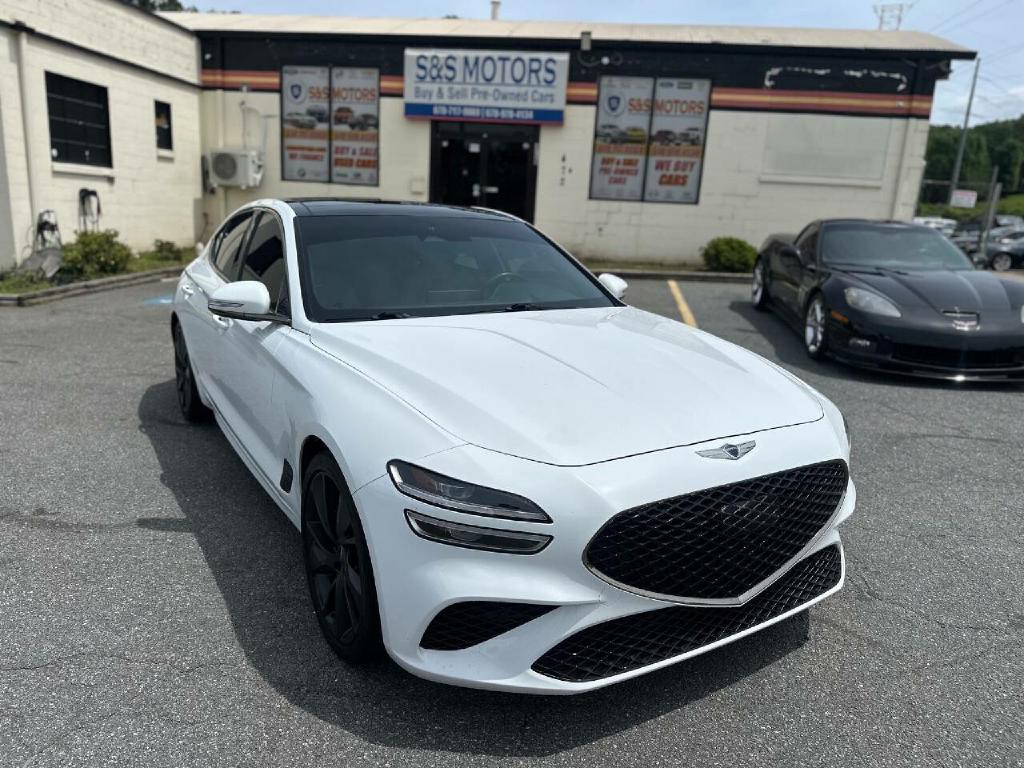 2022 Genesis G70 Image 10