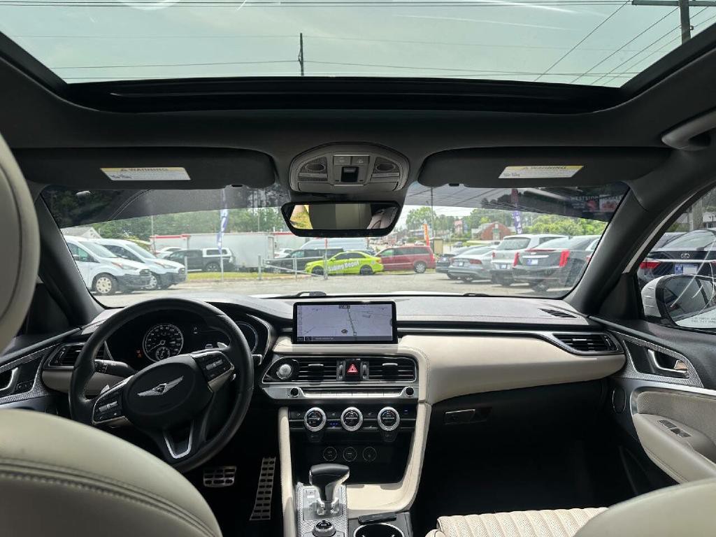 2022 Genesis G70 Image 38