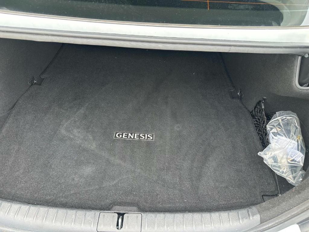 2022 Genesis G70 Image 49