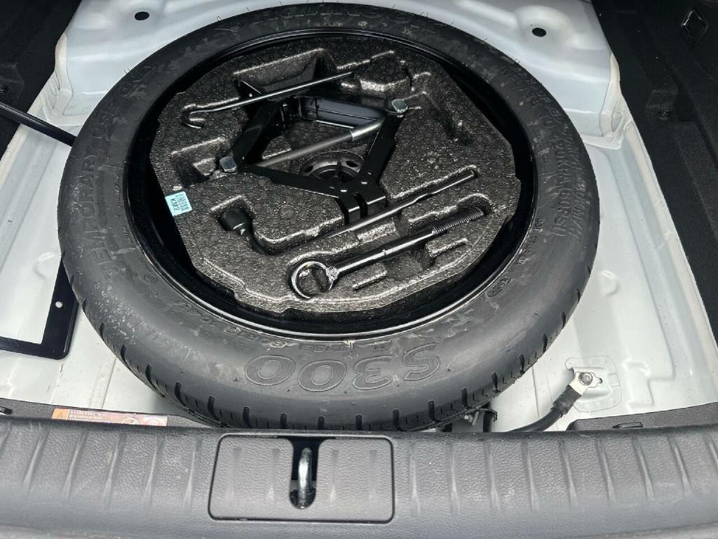 2022 Genesis G70 Image 50
