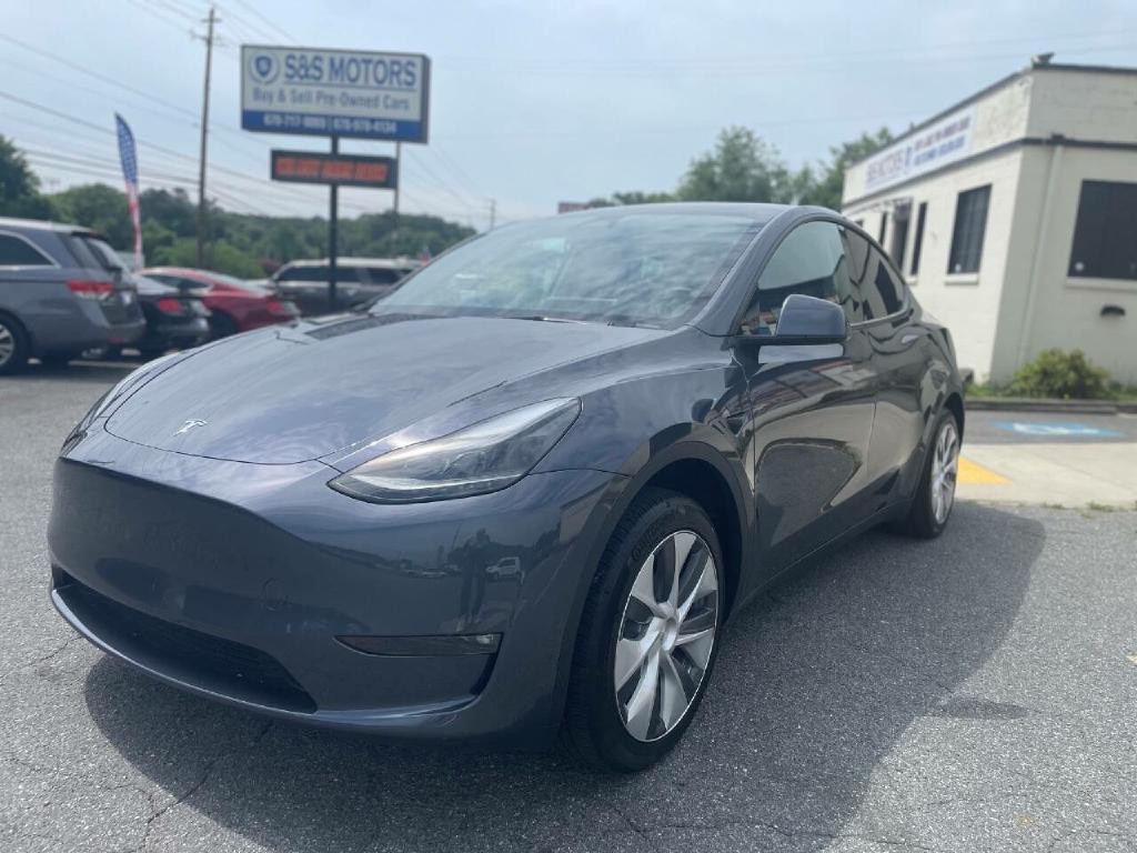 2023 Tesla Model Y Image 1