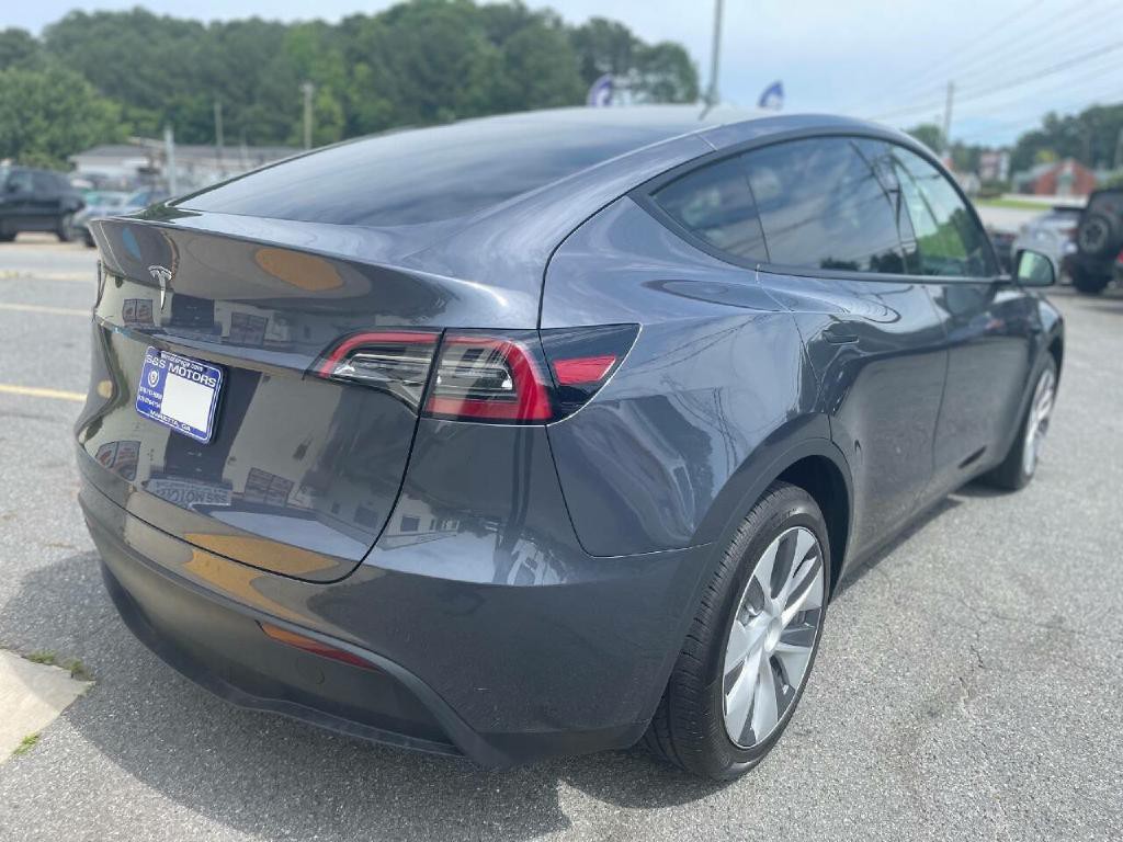 2023 Tesla Model Y Image 5