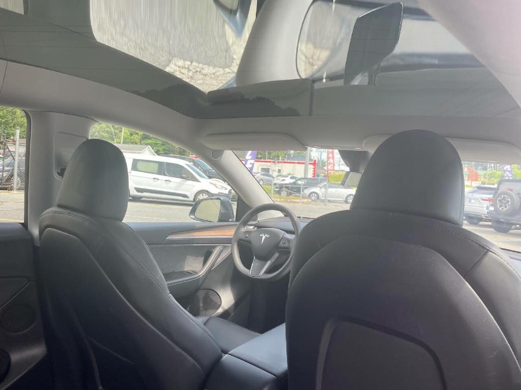 2023 Tesla Model Y Image 28