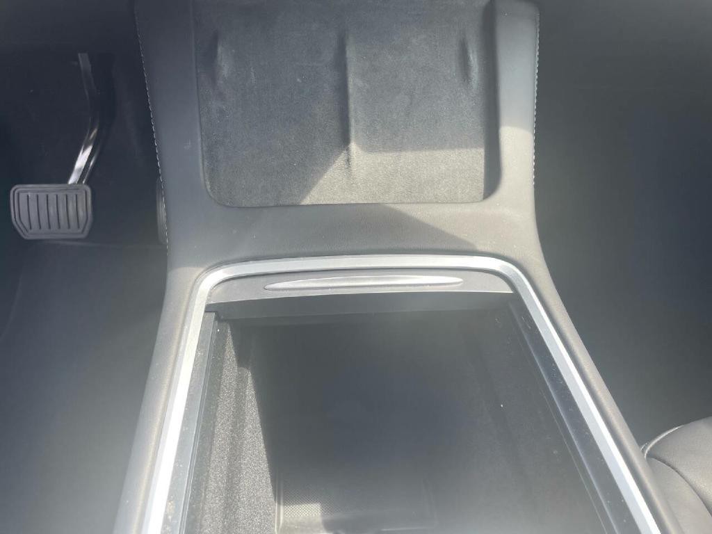 2023 Tesla Model Y Image 34