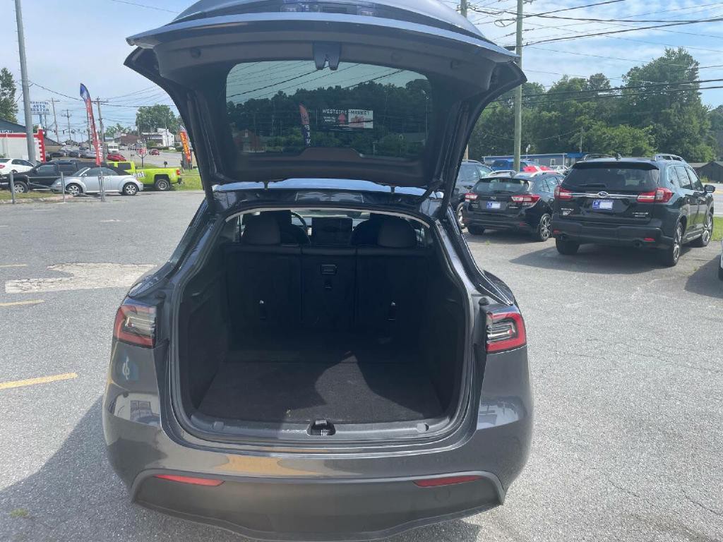 2023 Tesla Model Y Image 42