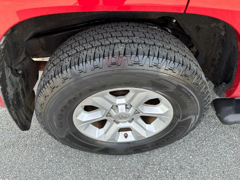 2017 Toyota 4Runner Image 17