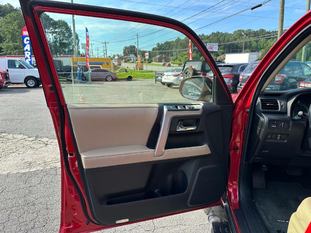 2017 Toyota 4Runner Image 19