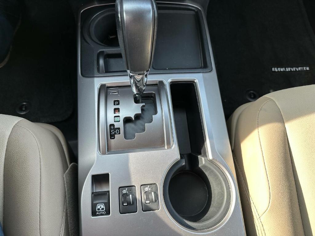 2017 Toyota 4Runner Image 27