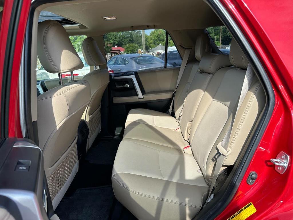 2017 Toyota 4Runner Image 33