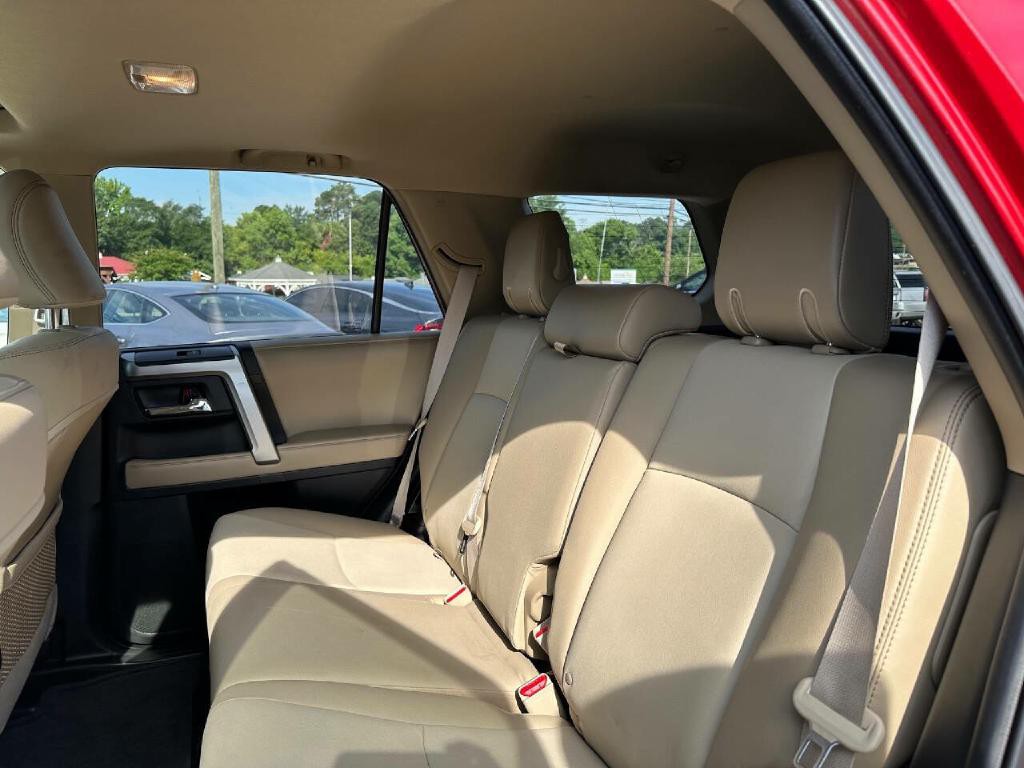 2017 Toyota 4Runner Image 34