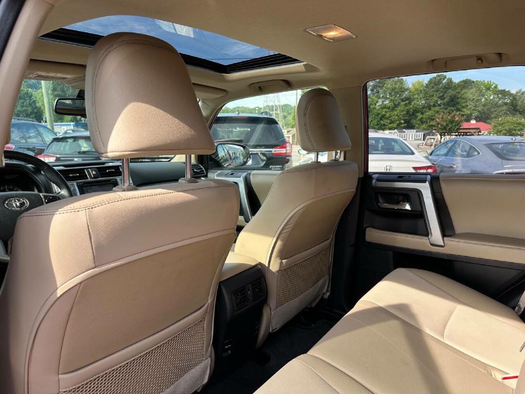 2017 Toyota 4Runner Image 38