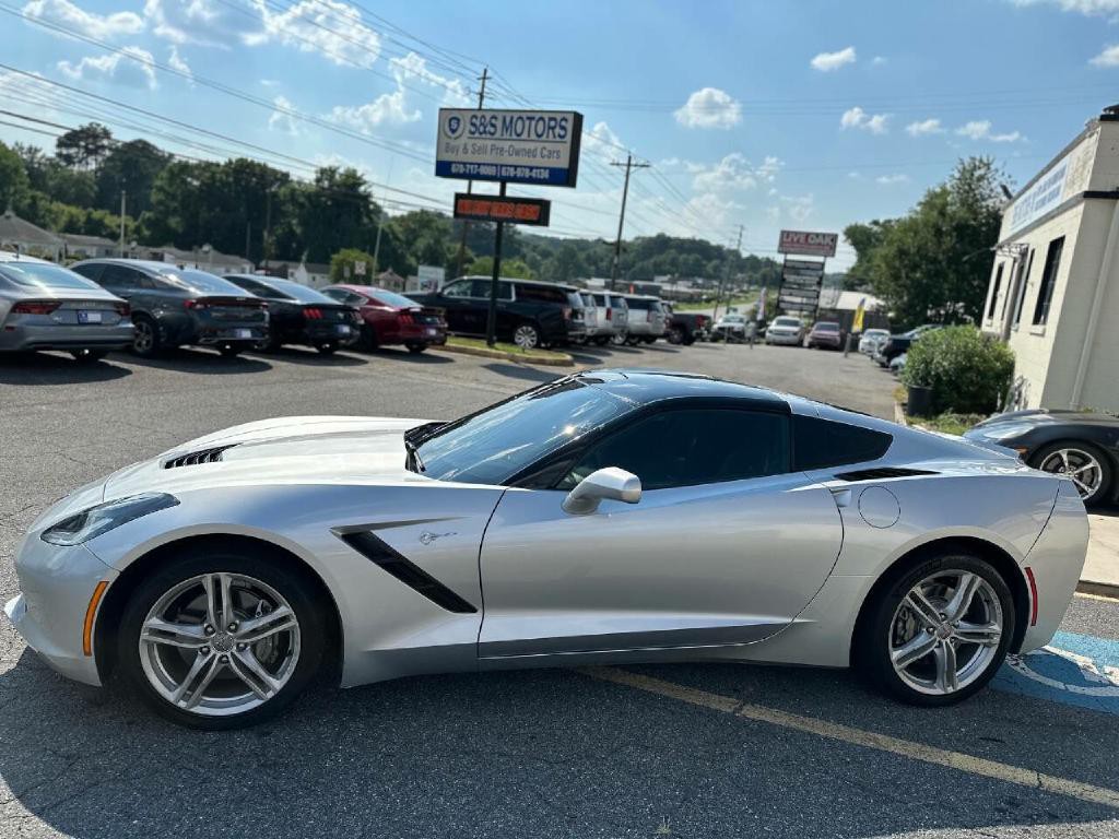 2017 Chevrolet Corvette Image 3