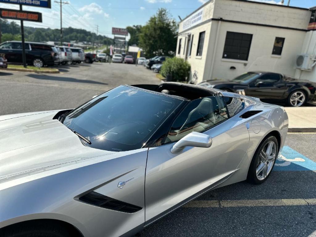 2017 Chevrolet Corvette Image 12