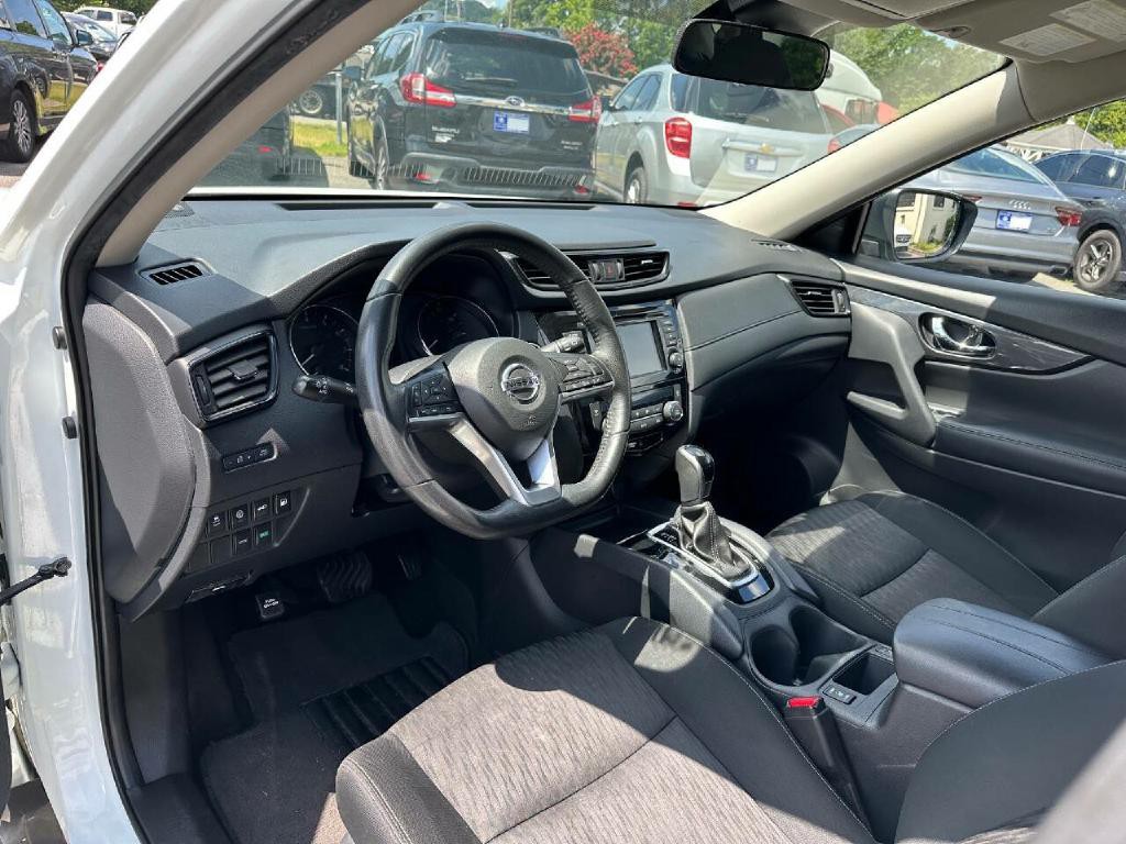 2019 Nissan Rogue Image 14