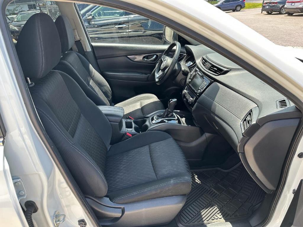 2019 Nissan Rogue Image 21