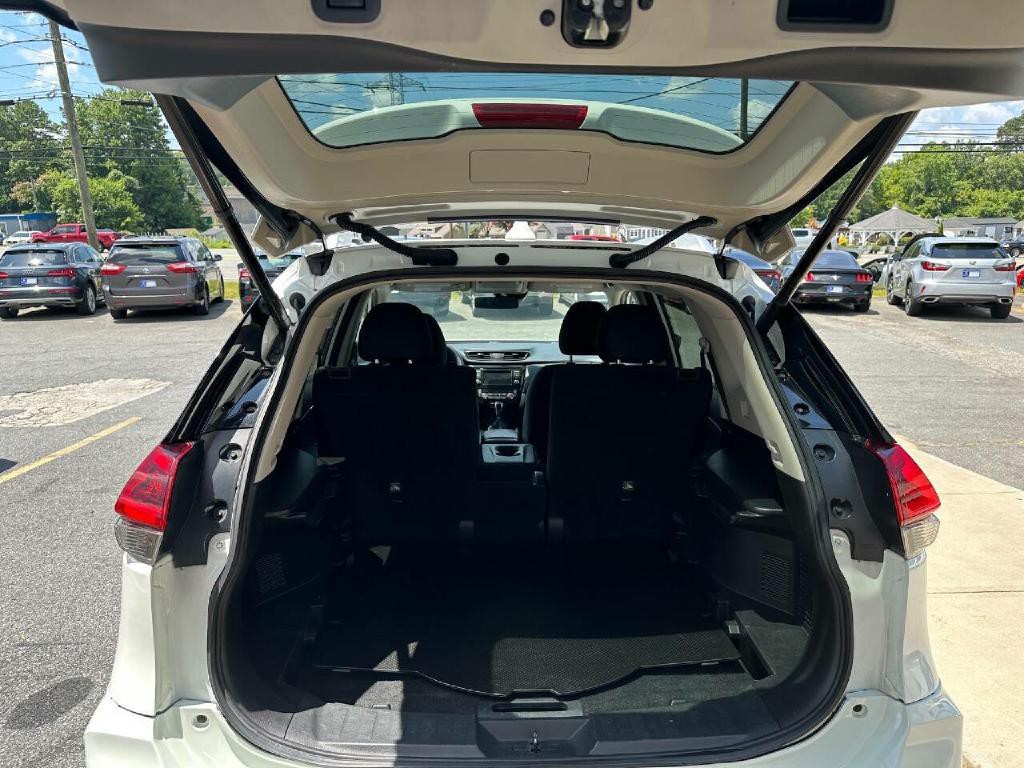 2019 Nissan Rogue Image 25