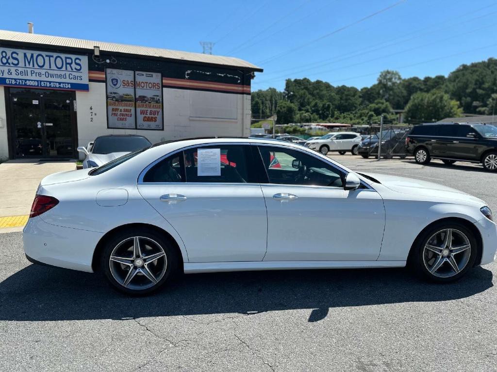 2017 Mercedes-Benz E-Class Image 9