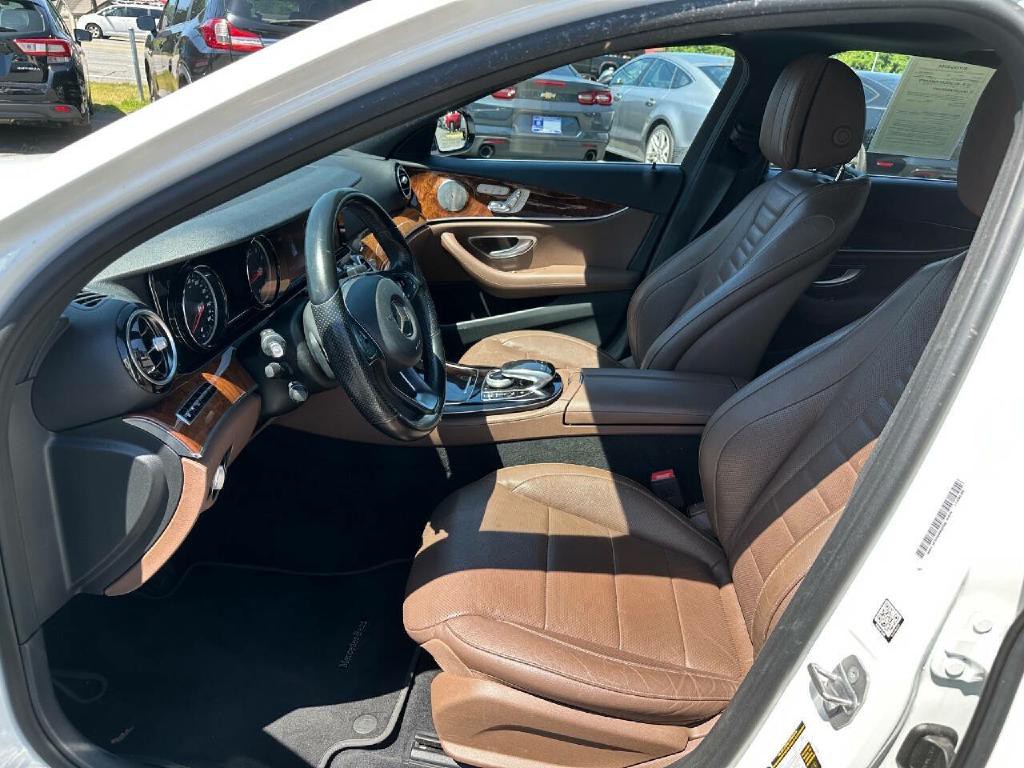 2017 Mercedes-Benz E-Class Image 19