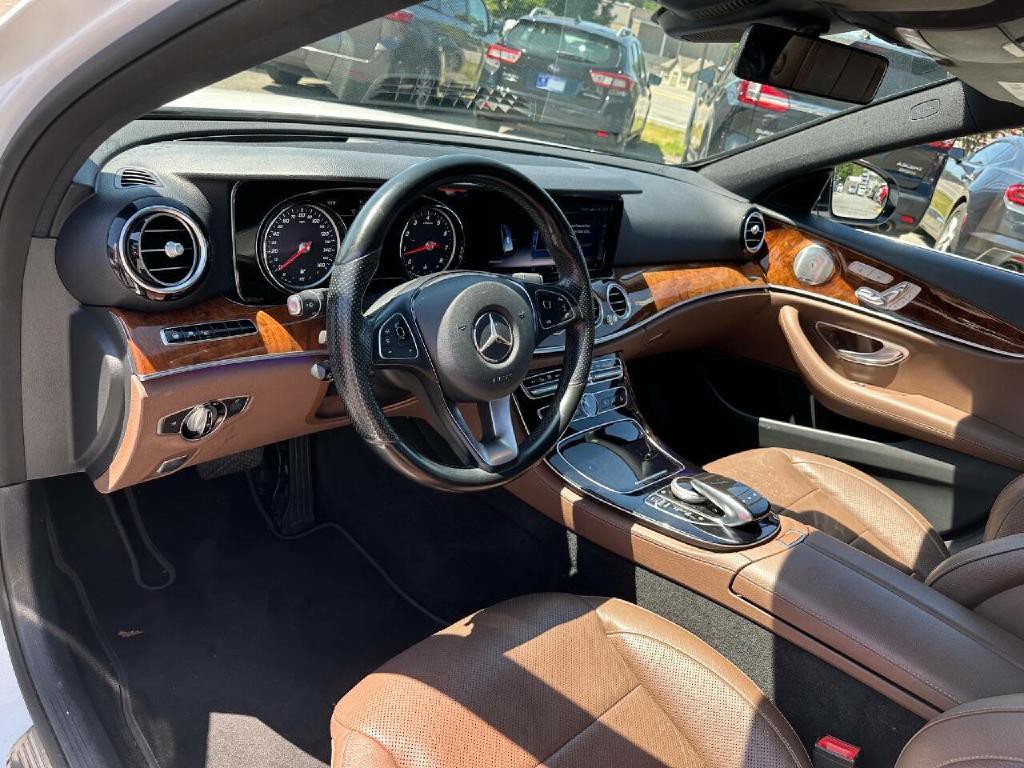 2017 Mercedes-Benz E-Class Image 20
