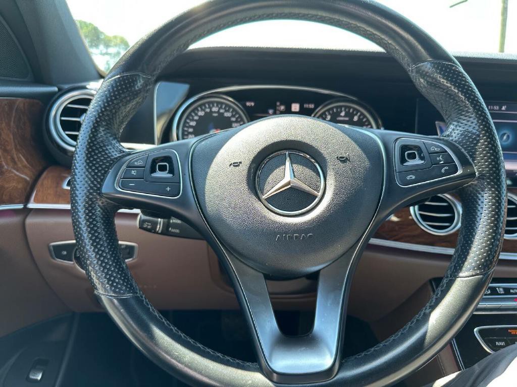 2017 Mercedes-Benz E-Class Image 22