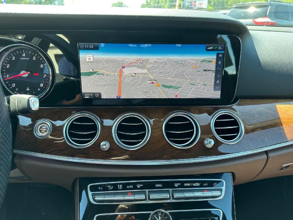 2017 Mercedes-Benz E-Class Image 24