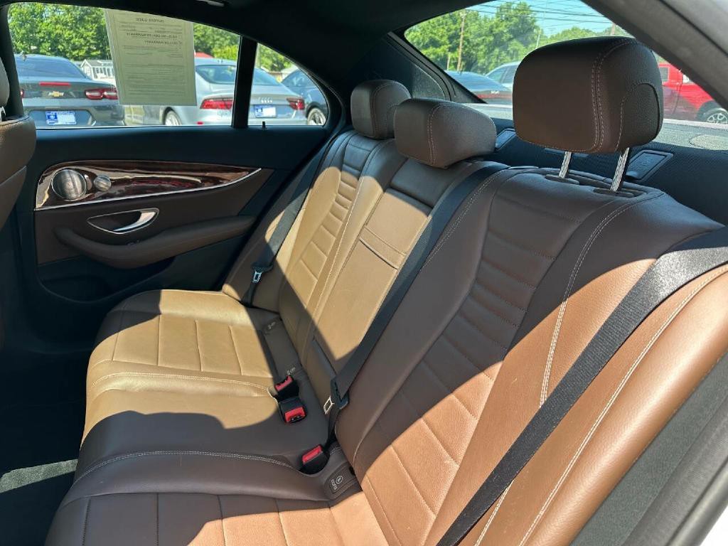 2017 Mercedes-Benz E-Class Image 38