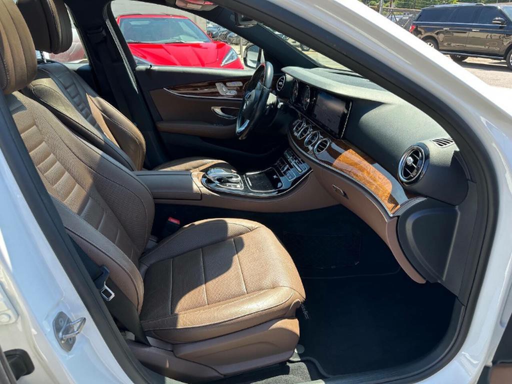 2017 Mercedes-Benz E-Class Image 45