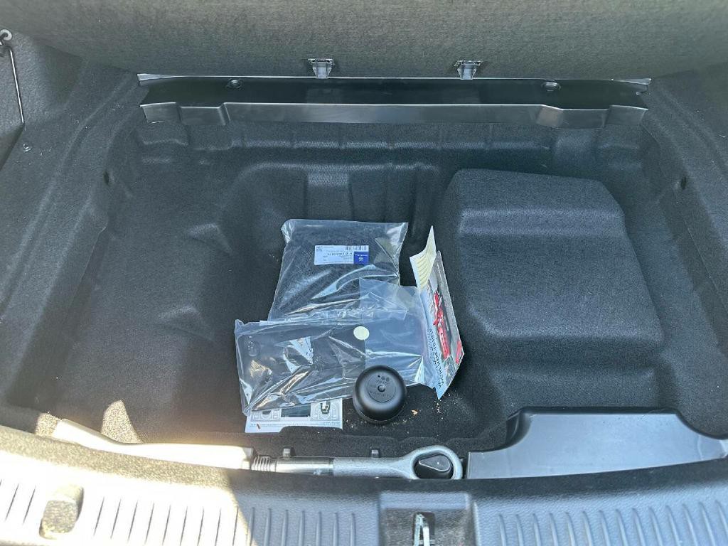 2017 Mercedes-Benz E-Class Image 51