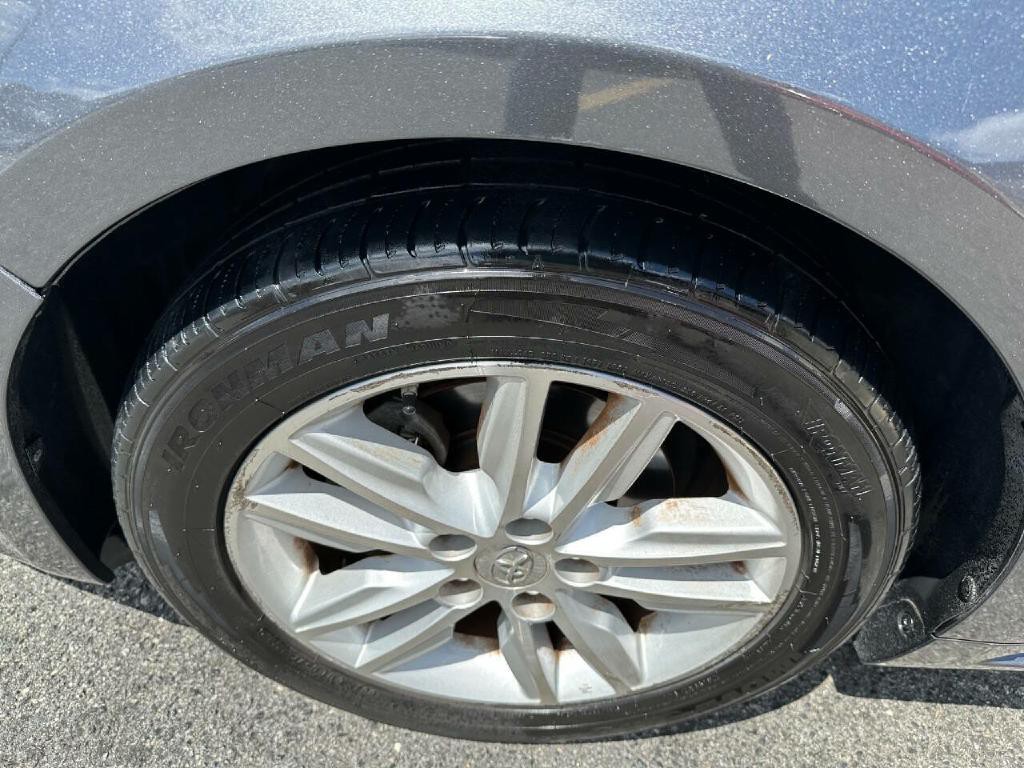 2015 Toyota Avalon Image 13