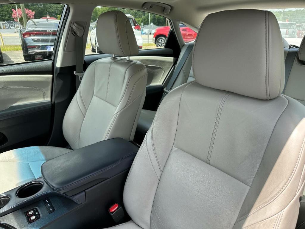 2015 Toyota Avalon Image 29