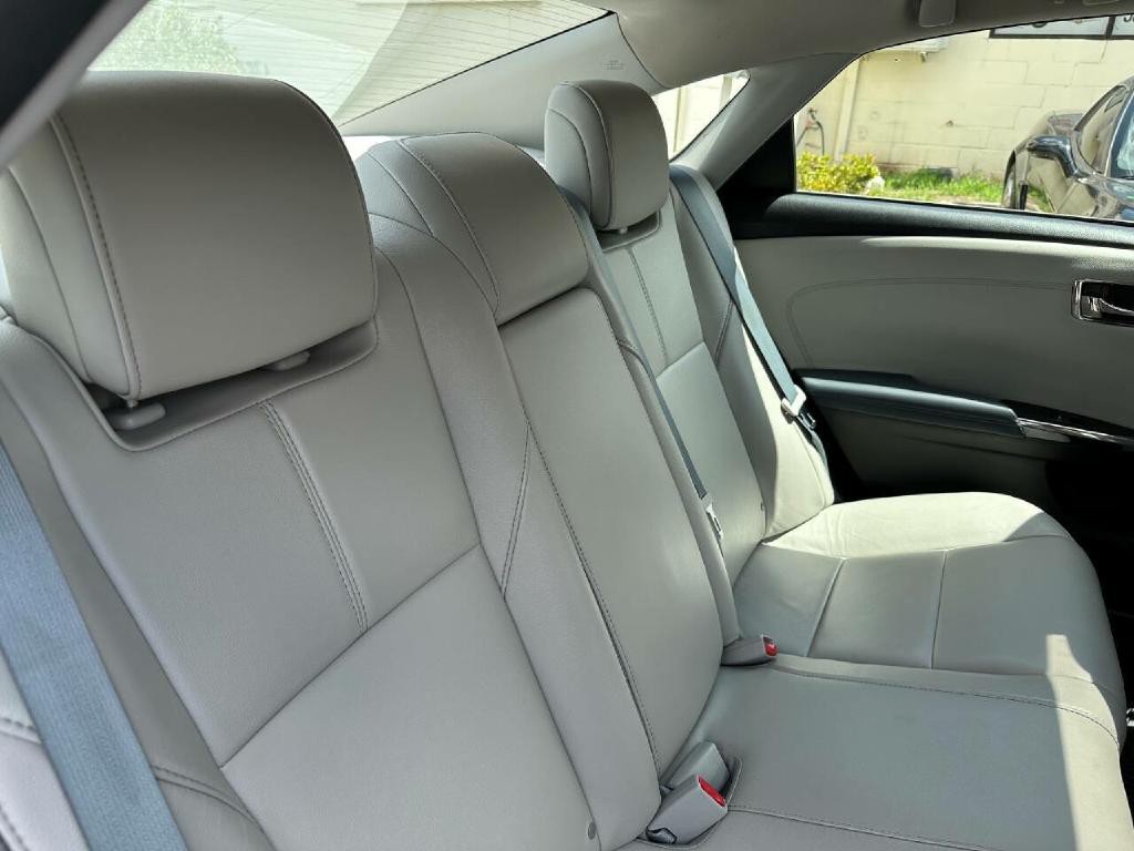 2015 Toyota Avalon Image 36