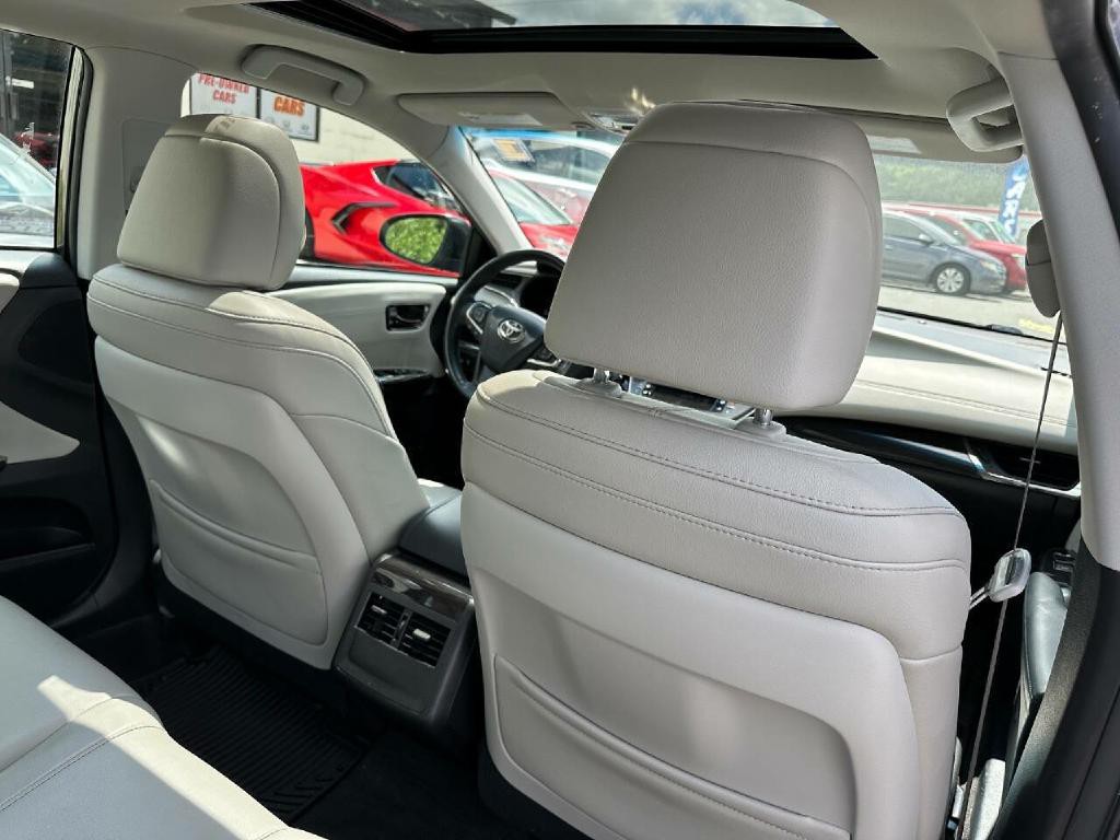 2015 Toyota Avalon Image 37