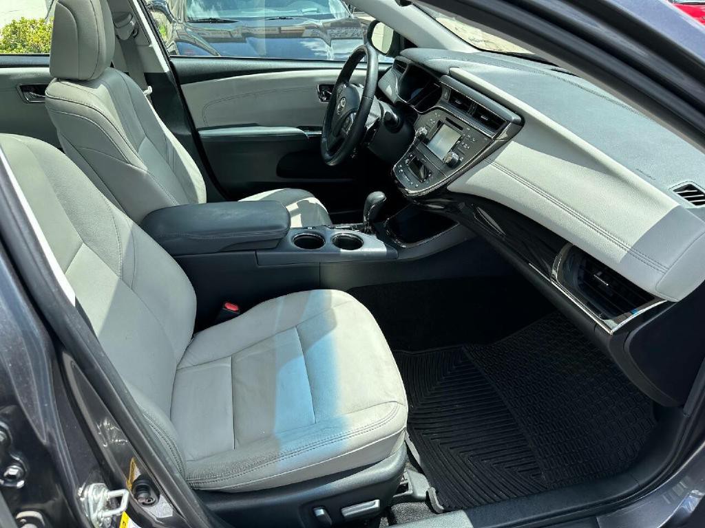 2015 Toyota Avalon Image 39