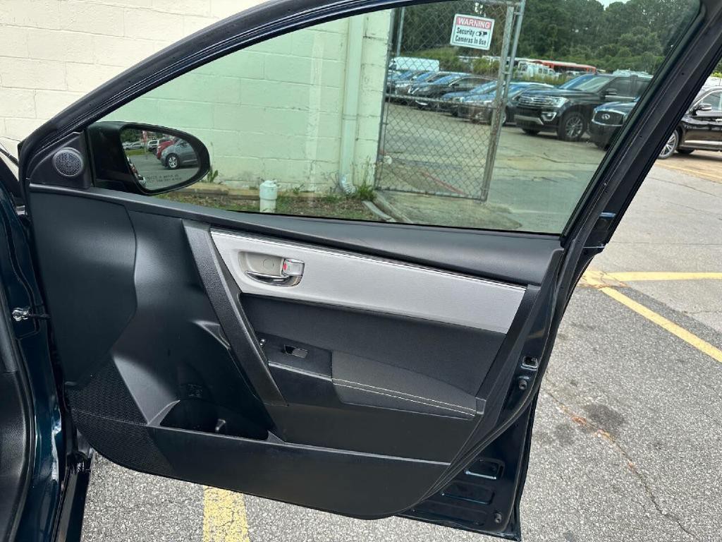 2018 Toyota Corolla Image 32